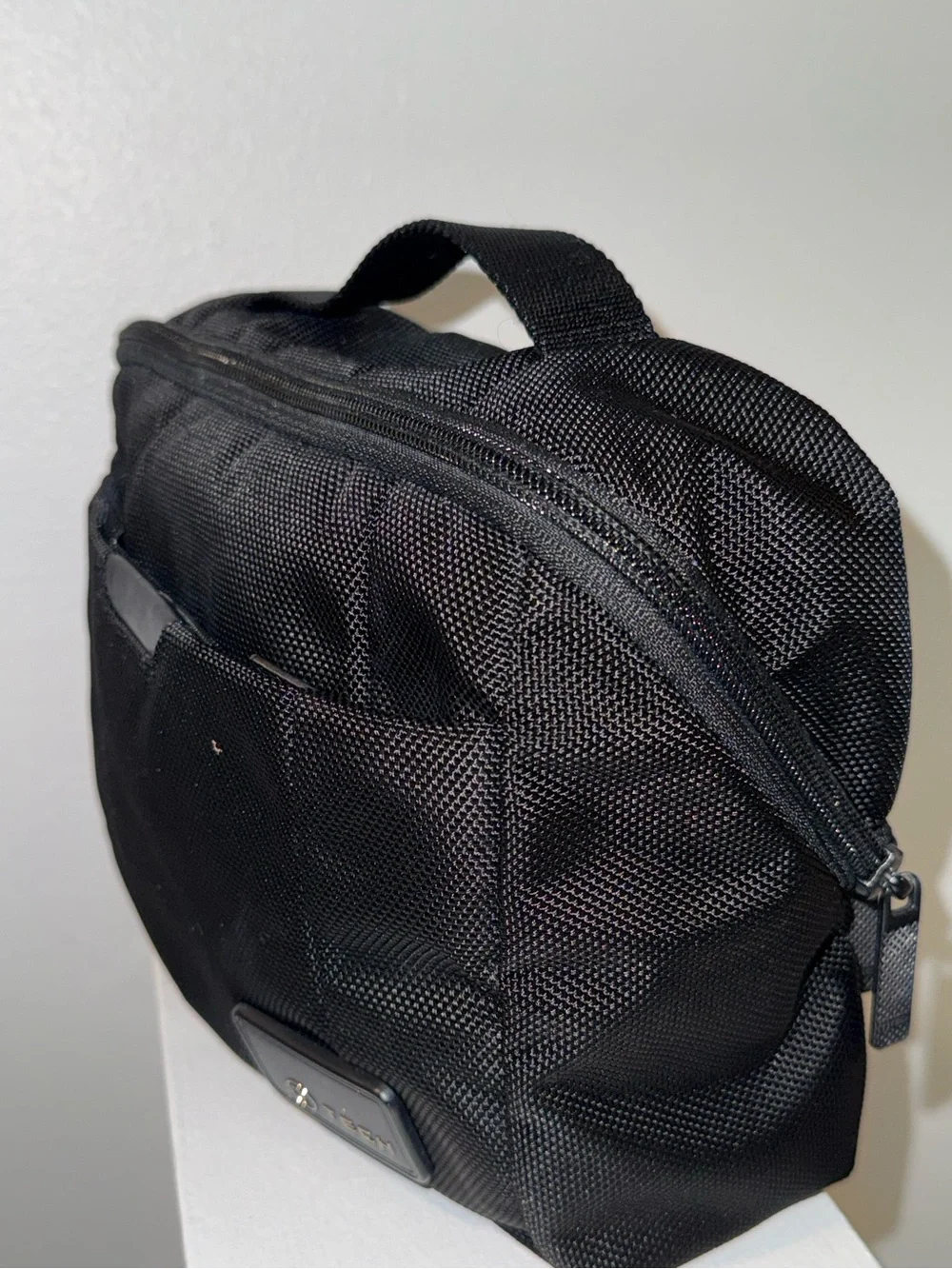 Tumi Essentials Gear Black Toiletry Bag